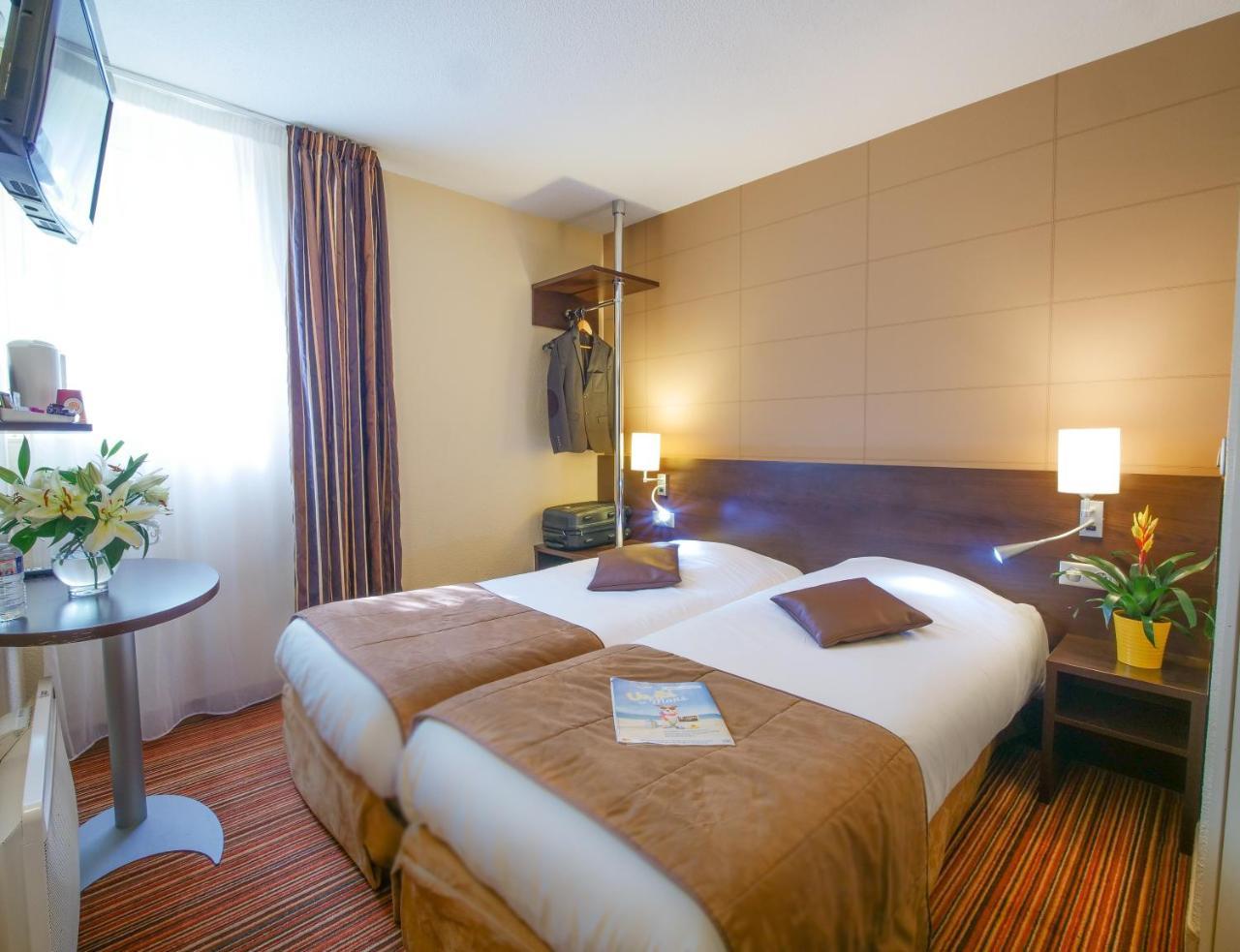 Hôtel Inn Design Resto Novo Alençon Esterno foto